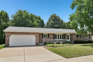 435 Baitinger Ct, Sun Prairie, WI 53590 - Photo 1