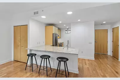 309 W Washington Avenue #102, Madison, WI 53703 - Photo 5
