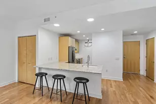 309 W Washington Ave, Madison, WI 53703 - Photo 5