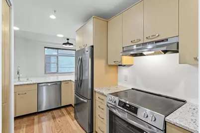 309 W Washington Avenue #102, Madison, WI 53703 - Photo 9