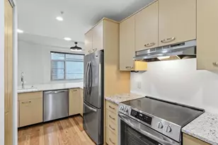 309 W Washington Ave, Madison, WI 53703 - Photo 9