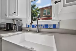 2626 Chamberlain Ave, Madison, WI 53705 - Photo 11