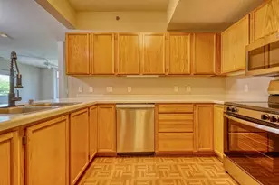301 Harbour Town Dr, Madison, WI 53717 - Photo 7