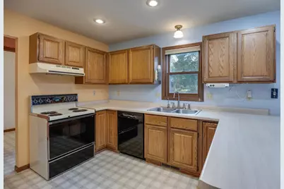 440 Aspen Court, Verona, WI 53593 - Photo 7