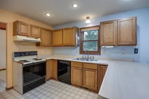 440 Aspen Ct, Verona, WI 53593 - Photo 7
