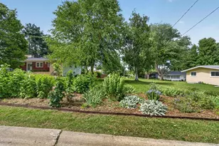 615 Village Dr, Belleville, WI 53508 - Photo 37
