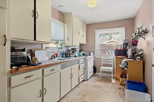 2021 Carey Ct, Madison, WI 53704 - Photo 3