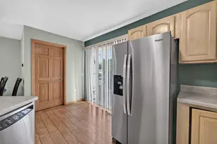 707 Cricket Ln, Madison, WI 53562 - Photo 9