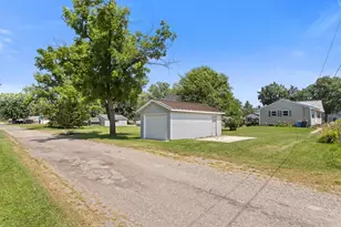 111 Superior St, Portage, WI 53901 - Photo 43