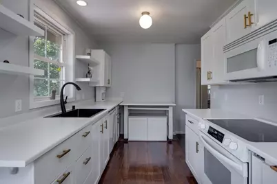 3744 Sargent Street, Madison, WI 53714 - Photo 9