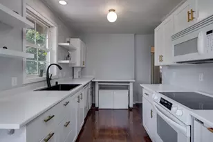 3744 Sargent St, Madison, WI 53714 - Photo 9