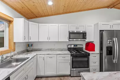 384 Lancer Court, Nekoosa, WI 54457 - Photo 7
