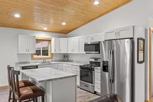 384 Lancer Ct, Nekoosa, WI 54457 - Photo 5