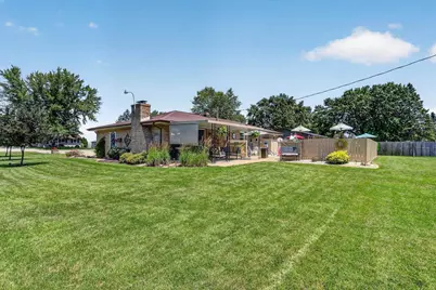 2204 E Huebbe Parkway, Beloit, WI 53511 - Photo 43