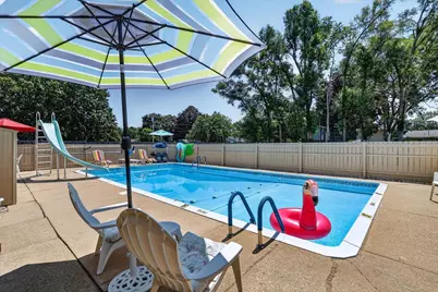 2204 E Huebbe Parkway, Beloit, WI 53511 - Photo 41