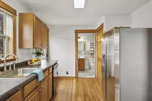 248 N Marquette St, Madison, WI 53704 - Photo 9