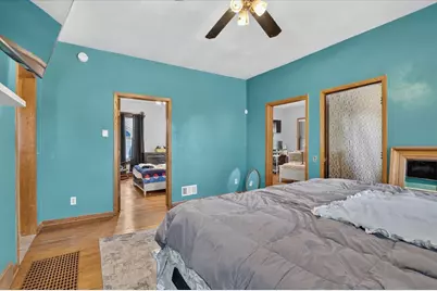 422 S Washington Street, Janesville, WI 53548 - Photo 9