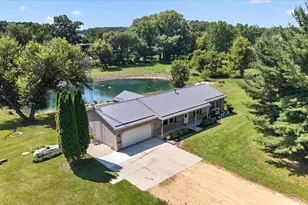 3817 S Carvers Rock Rd, Avalon, WI 53505 - Photo 5