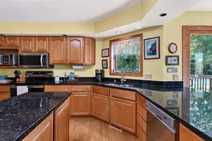 5716 Margate St, Fitchburg, WI 53711 - Photo 17
