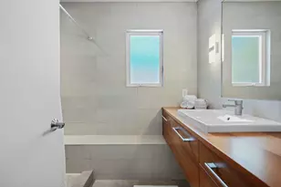 223 N Baldwin St, Madison, WI 53703 - Photo 21