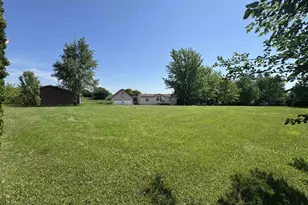 W2502 Preston Rd, Juda, WI 53550 - Photo 15