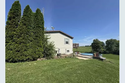W2502 Preston Road, Juda, WI 53550 - Photo 19