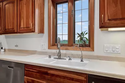 1001 Pebblebrook Courtyard, Waunakee, WI 53597 - Photo 9