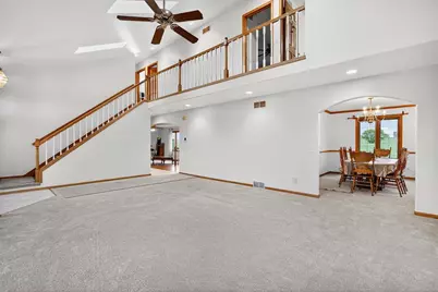 1001 Pebblebrook Courtyard, Waunakee, WI 53597 - Photo 5