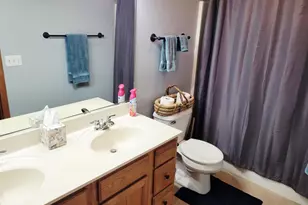715 Cypress Ct, Sun Prairie, WI 53590 - Photo 13
