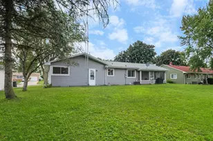 944 Hillside Dr, Jefferson, WI 53549 - Photo 25
