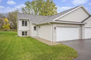 922-932 Waters Edge Ct, Marshall, WI 53559 - Photo 3