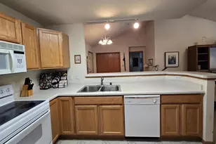 163 Shato Ln, Monona, WI 53716 - Photo 7