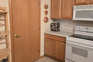 163 Shato Ln, Monona, WI 53716 - Photo 9