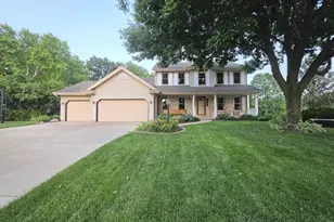439 Acadia Way, Verona, WI 53593 - Photo 3