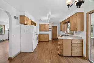 5509 Raymond Rd, Madison, WI 53711 - Photo 9