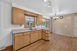 5509 Raymond Rd, Madison, WI 53711 - Photo 13