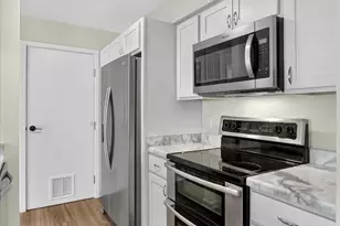 1011 S 2nd St, Delavan, WI 53115 - Photo 17