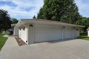 1809 Minnesota Ave, North Fond du Lac, WI 54937 - Photo 3