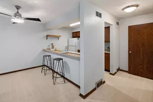 867 Henry St, Waunakee, WI 53597 - Photo 9