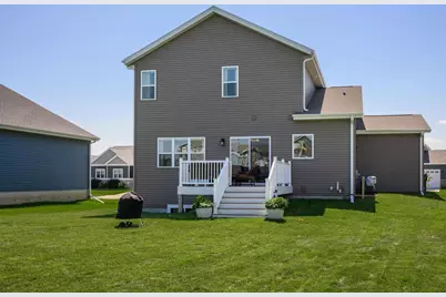129 N Legacy Way, Sun Prairie, WI 53590 - Photo 3