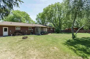 429 Sycamore St, Sauk City, WI 53583 - Photo 3