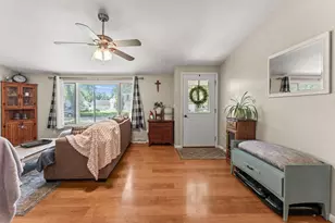 631 10th St, Baraboo, WI 53913 - Photo 13