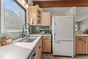 631 10th St, Baraboo, WI 53913 - Photo 5