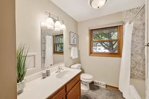 5206 Starker Ave, Madison, WI 53716 - Photo 19