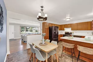 5206 Starker Ave, Madison, WI 53716 - Photo 7