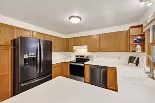 5206 Starker Ave, Madison, WI 53716 - Photo 9