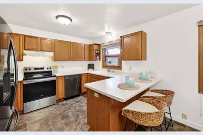 5206 Starker Avenue, Madison, WI 53716 - Photo 11
