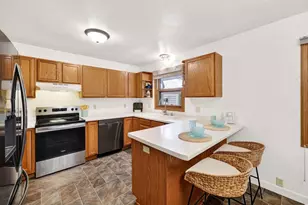 5206 Starker Ave, Madison, WI 53716 - Photo 11