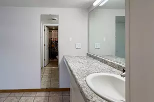515 D'onofrio Dr, Madison, WI 53719 - Photo 15