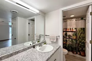 515 D'onofrio Dr, Madison, WI 53719 - Photo 15